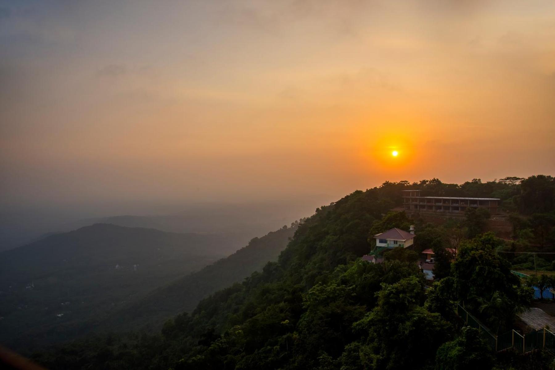 Chillax Resorts Palakkayam Thattu Paithalmala Экстерьер фото